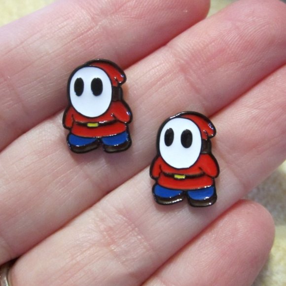 Shy Guy Earrings~Hypoallergenic - Picture 4 of 5